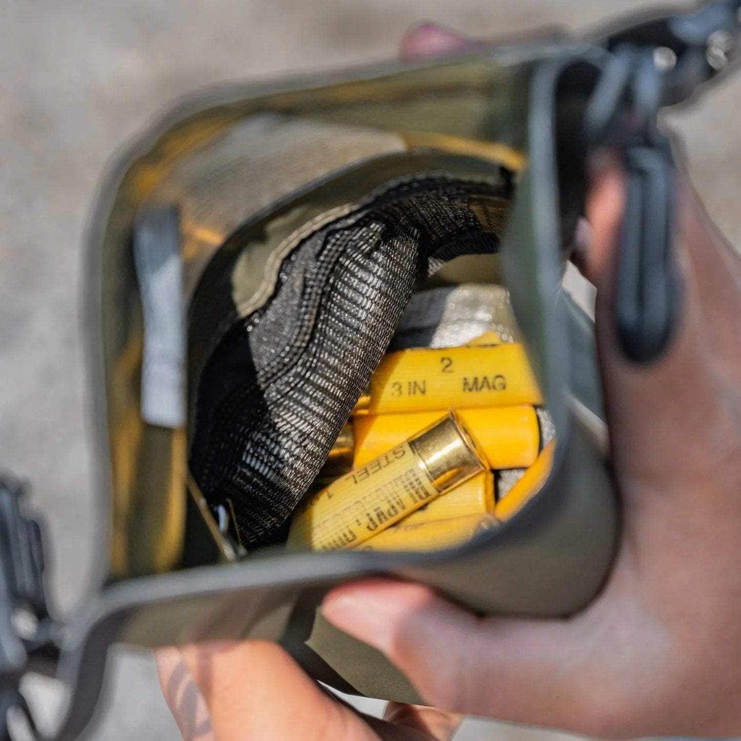 🔥LAST DAY 50% OFF -🌟Waterproof Shell Pouch - Compact Design for Convenient Storage and Organization🎒