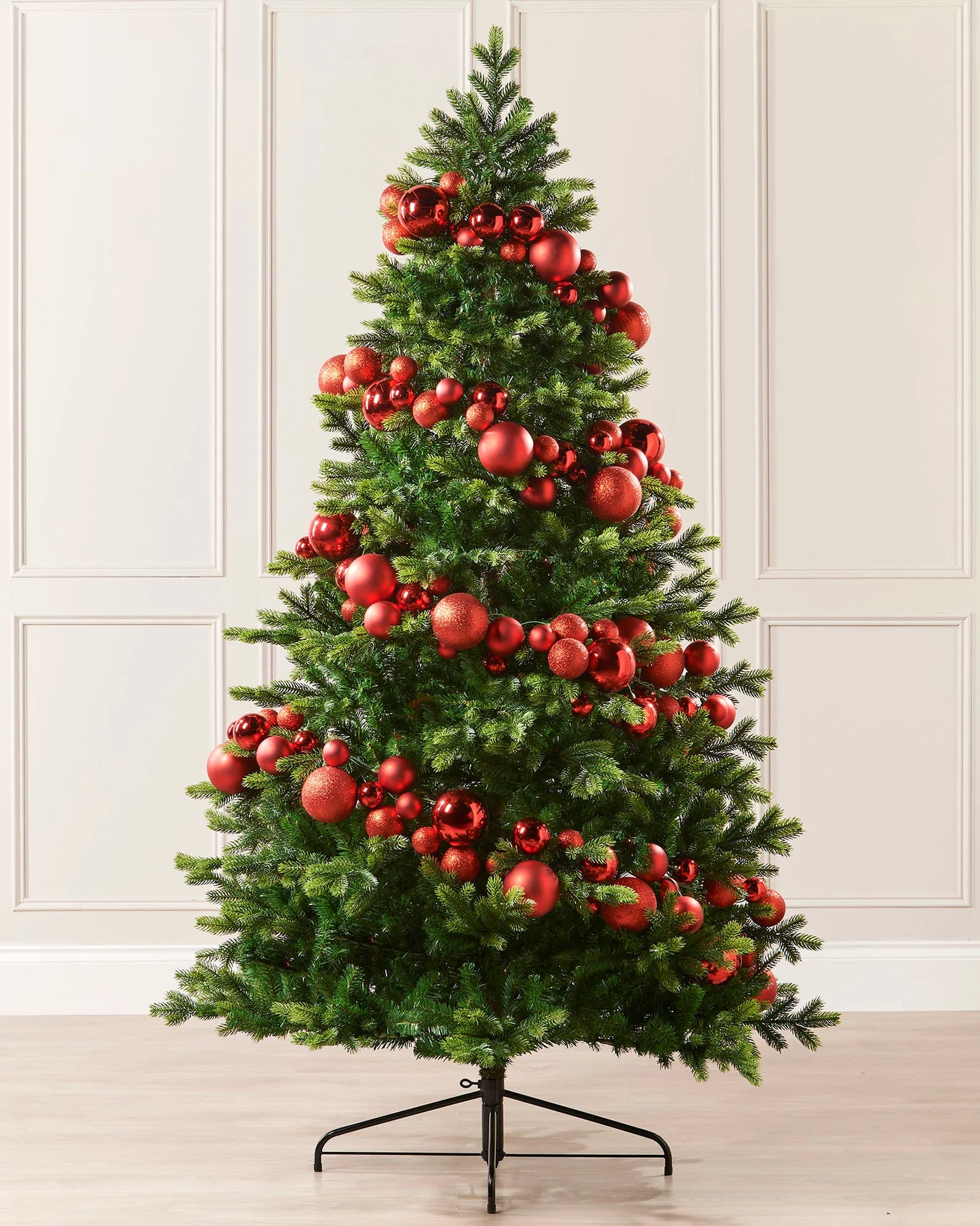 🎄 Christmas Bauble Garland – Easy Tree Decorating Magic